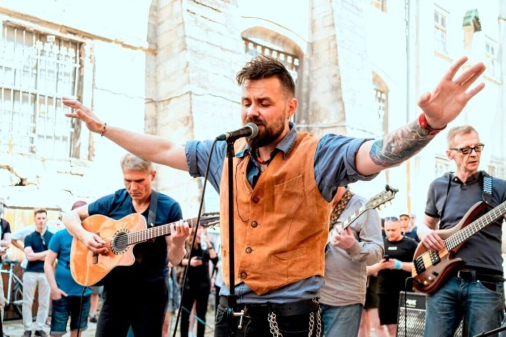 «Флюгери Львова» «Мертвий Півень»