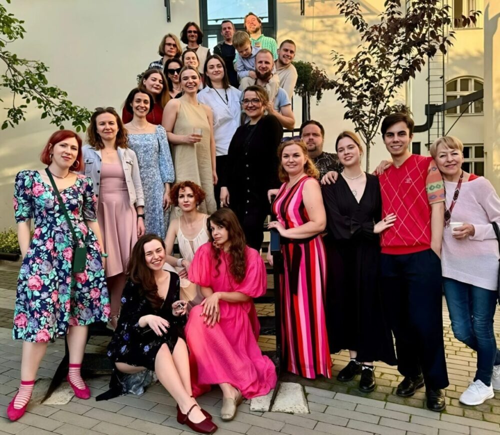 Дочки Молочайник Театр Лесі Українки команда