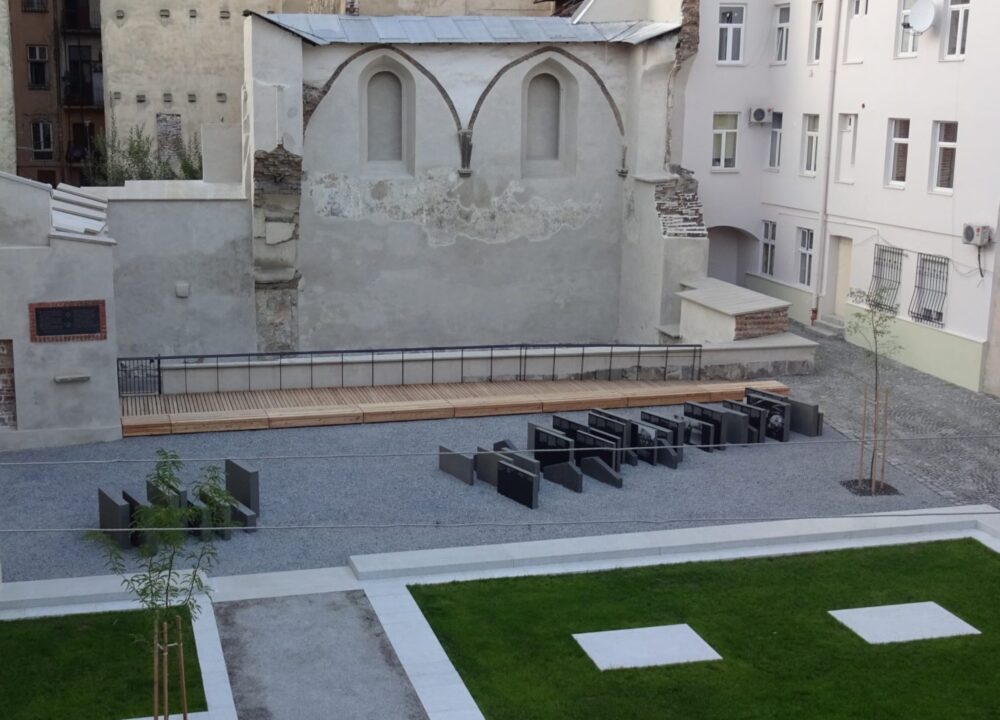 Простір синагог «Золота Роза, або Львівський путівник»