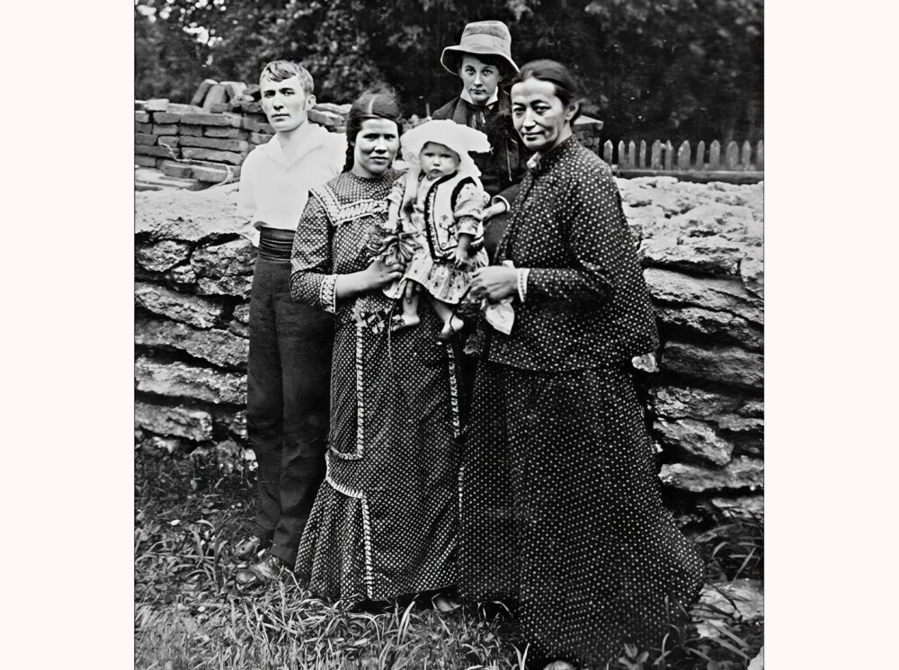 «Перший вінок» Уляна Кравченко