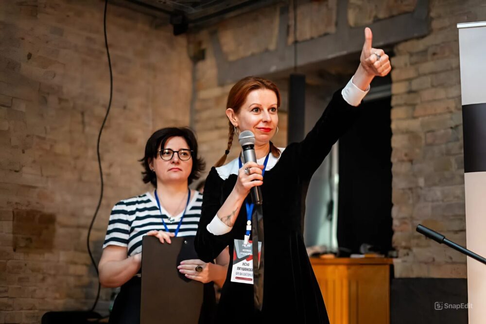 Лєна Лягушонкова