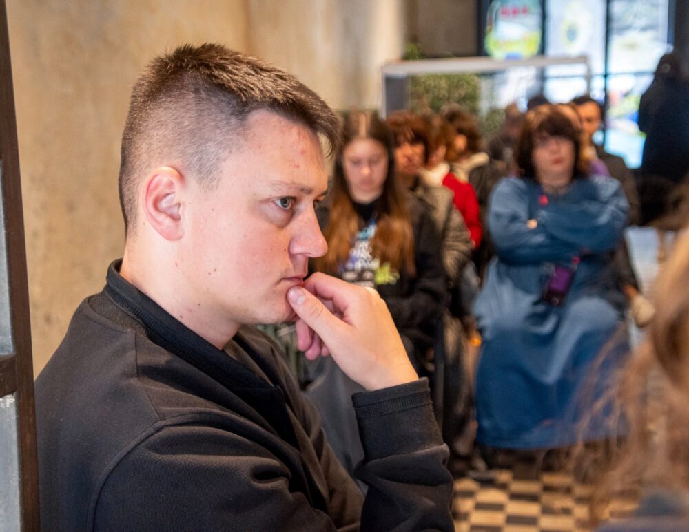 Артур Дронь «Ґемінґвей нічого не знає»