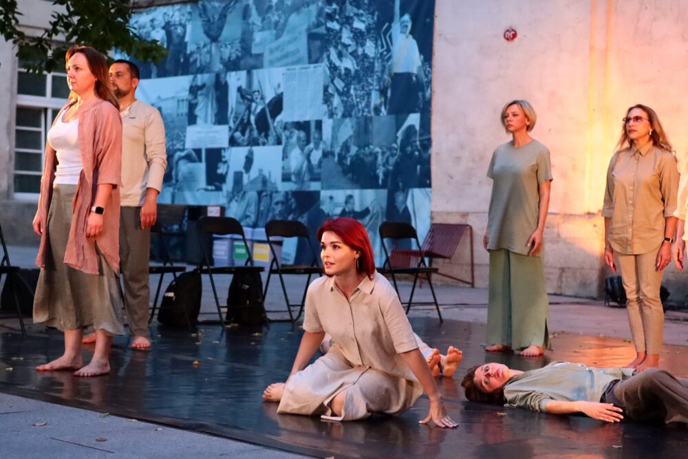 «Земля поетів»