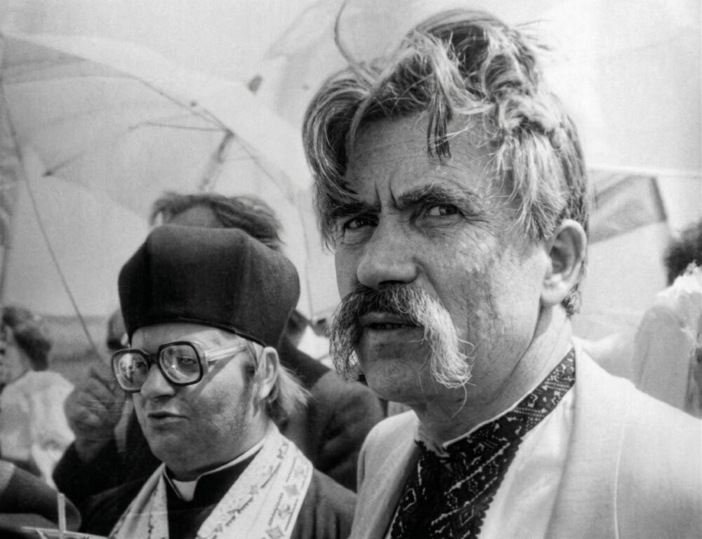 «Вулиця причетних»