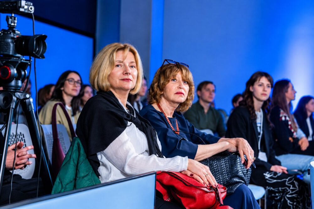 Емілія Огар BookForum